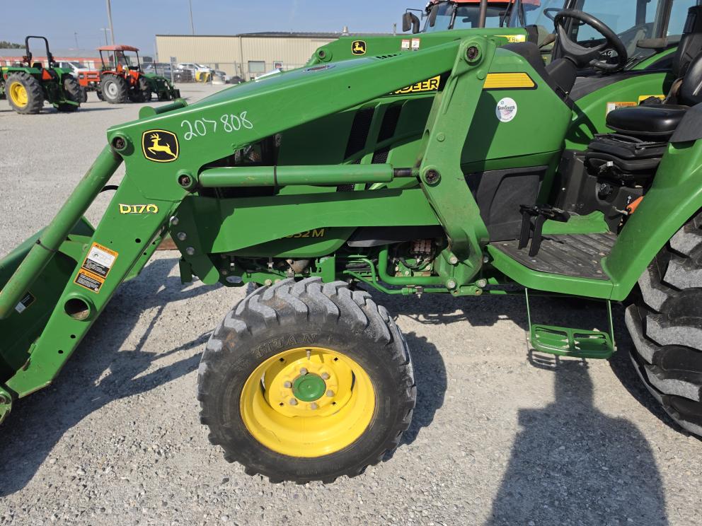 Image for 2015 John Deere 4052M