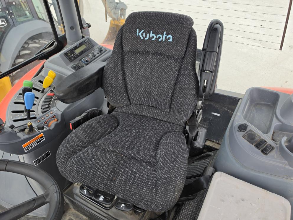Image for 2023 Kubota M7-174