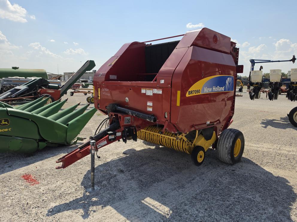 Image for 2012 New Holland BR7090