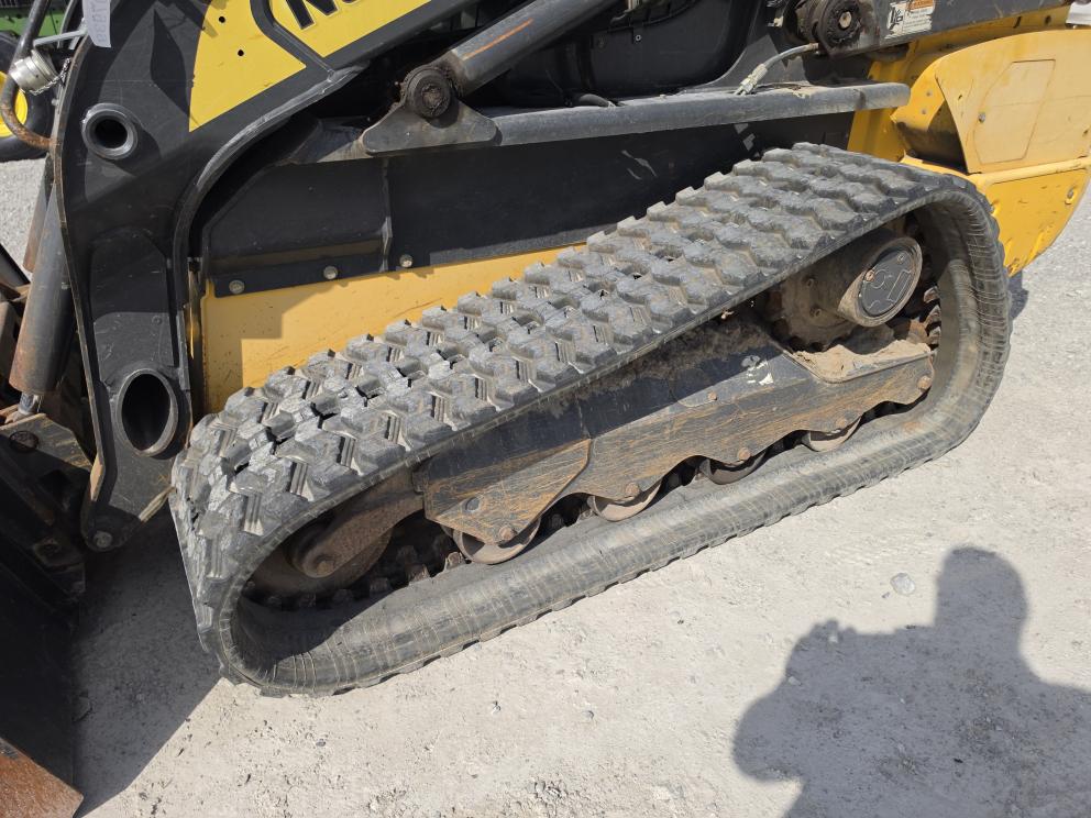 Image for 2016 New Holland C238