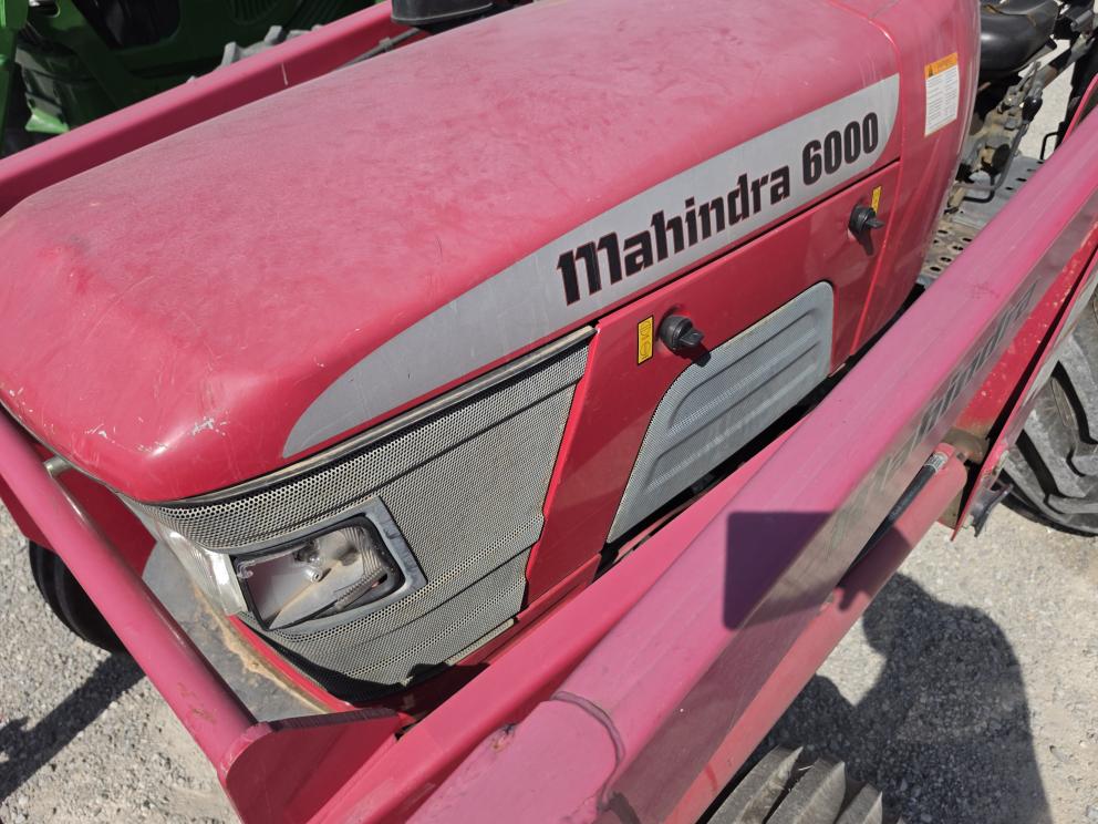 Image for 2004 Mahindra 6000