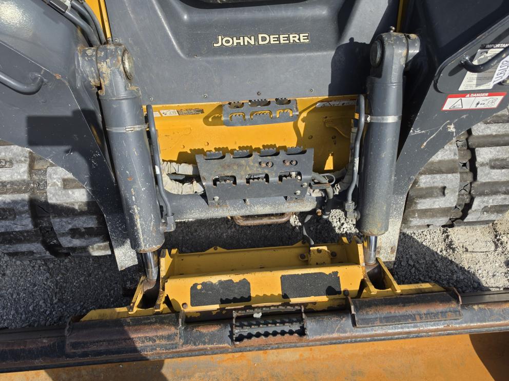 Image for 2021 John Deere 333G