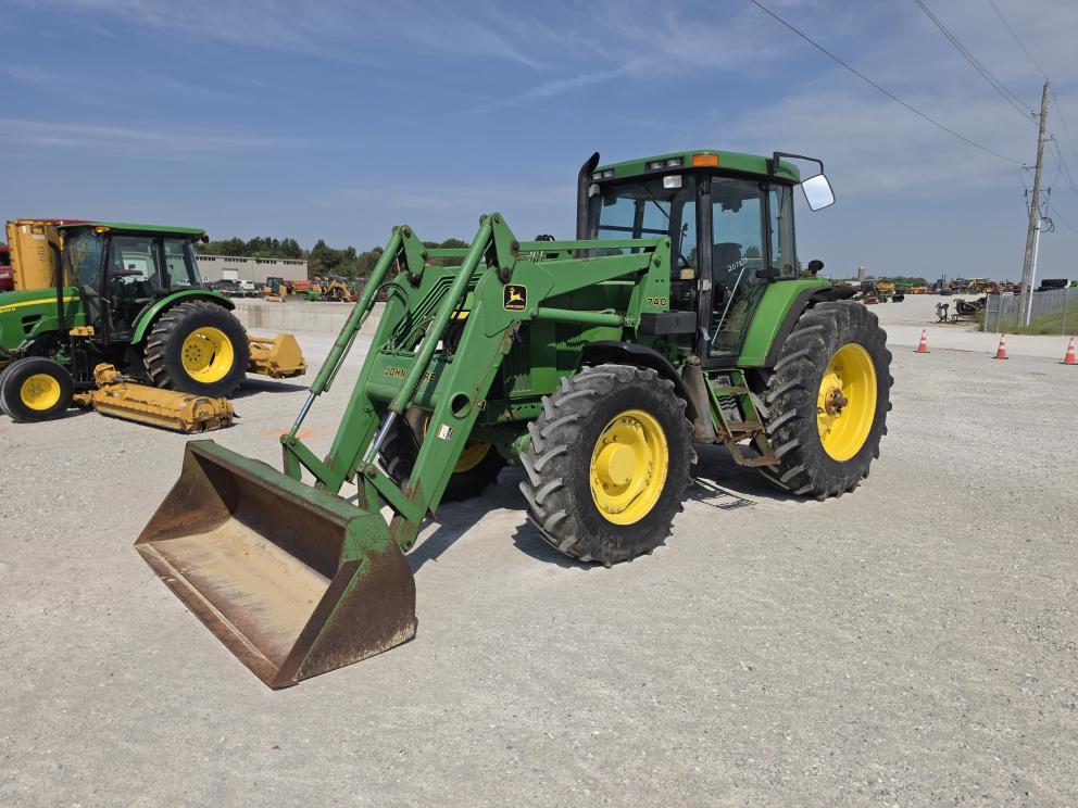 Image for 1997 John Deere 7410