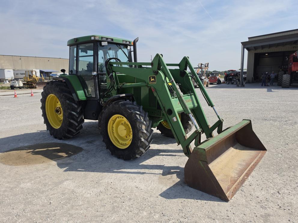 Image for 1997 John Deere 7410