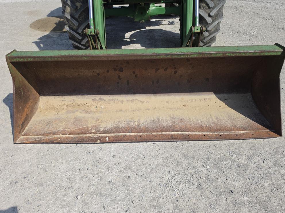 Image for 1997 John Deere 7410