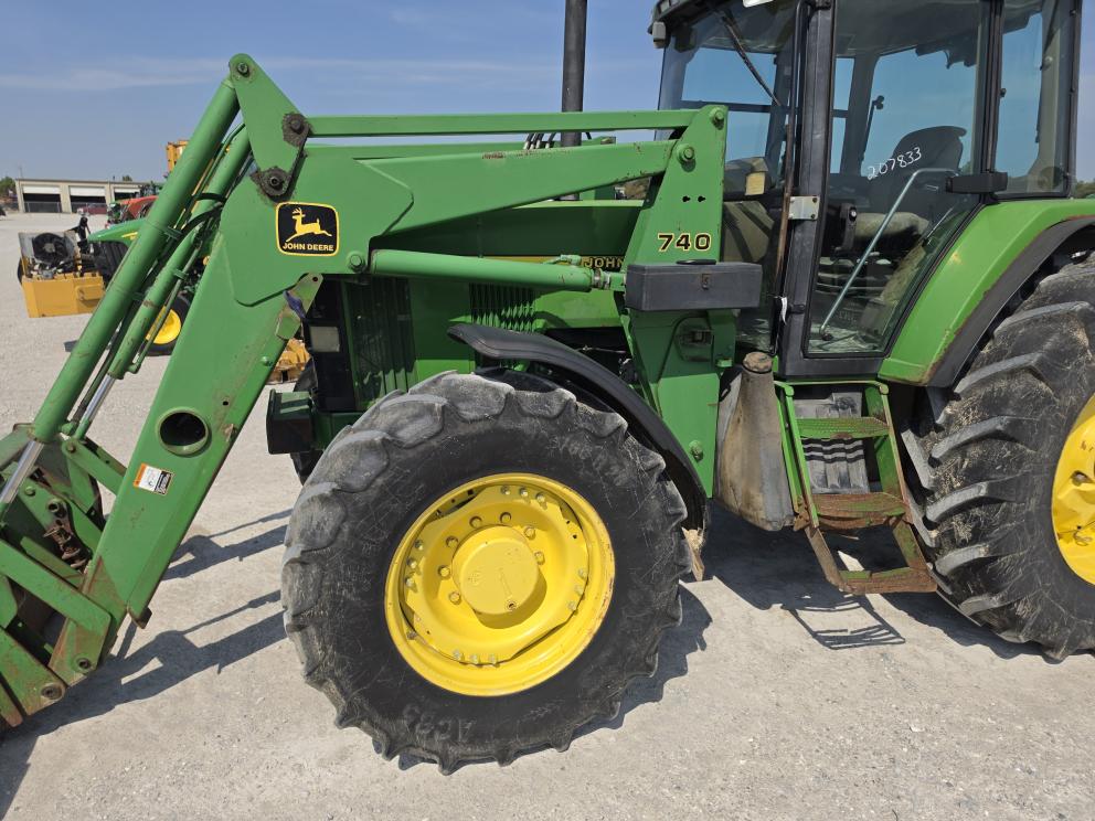 Image for 1997 John Deere 7410