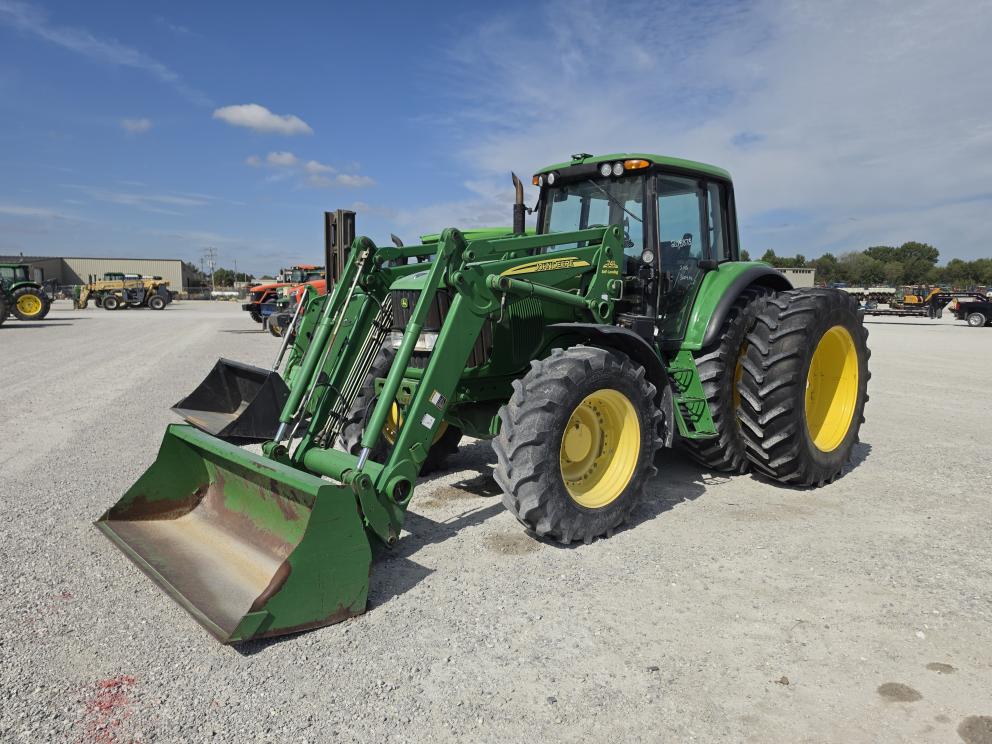 Image for 2006 John Deere 7520