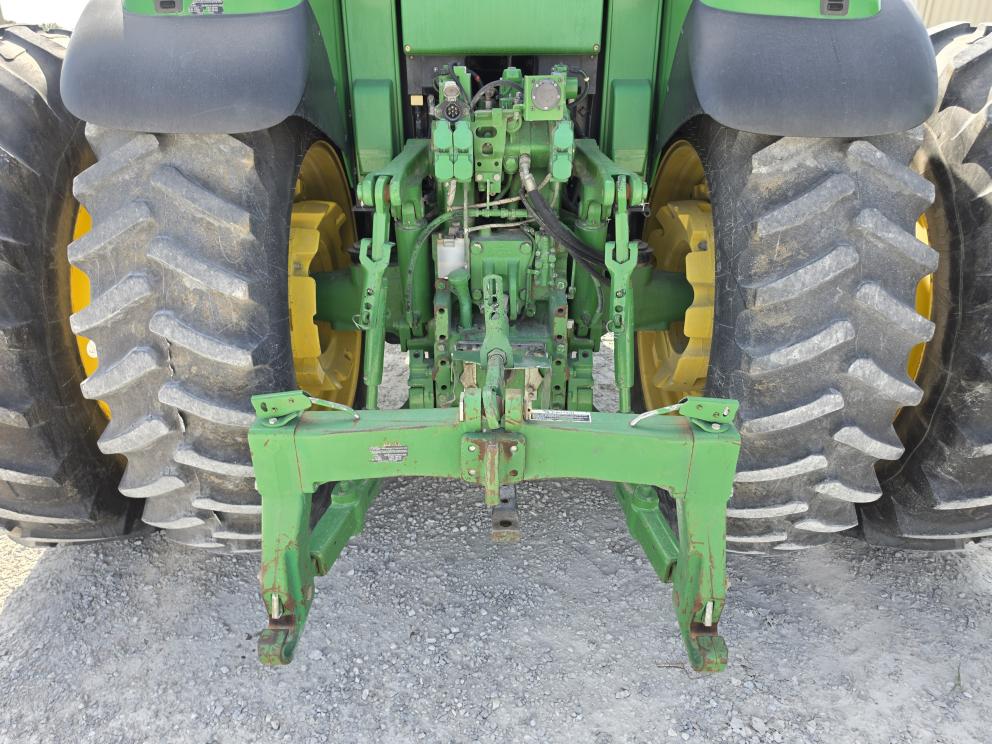 Image for 2006 John Deere 7520