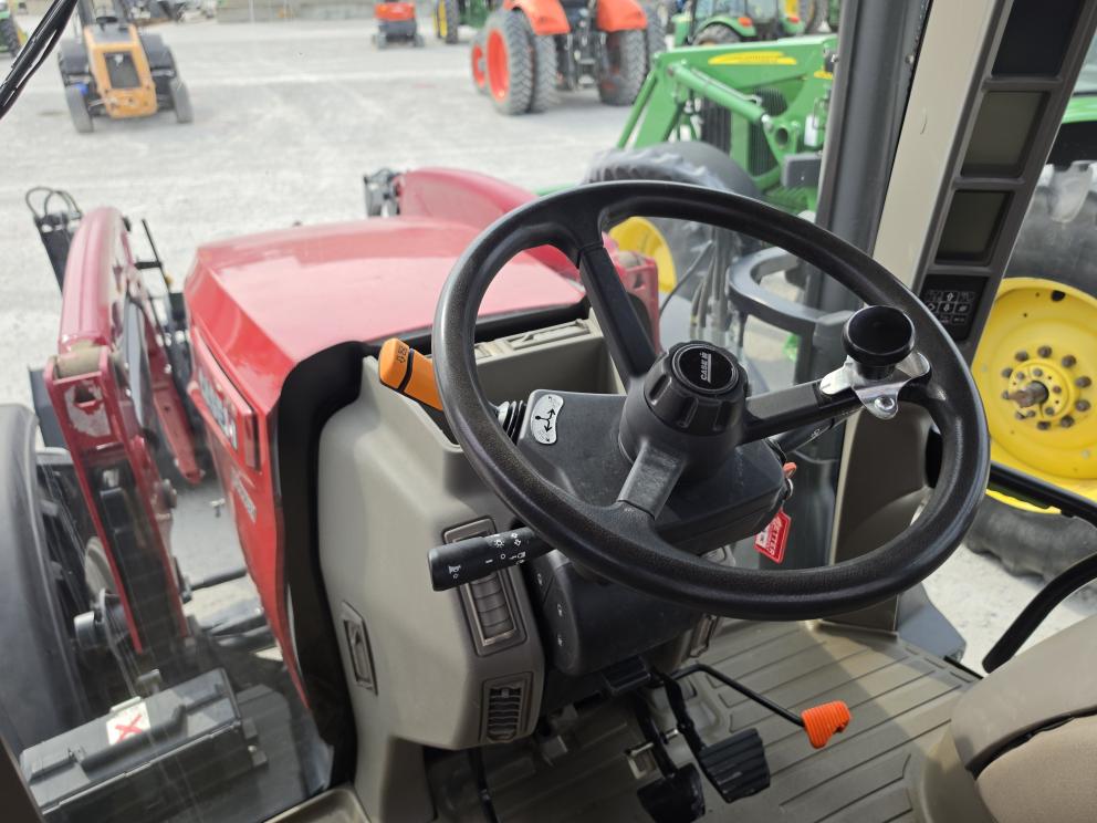 Image for 2017 Case IH Maxxum 150