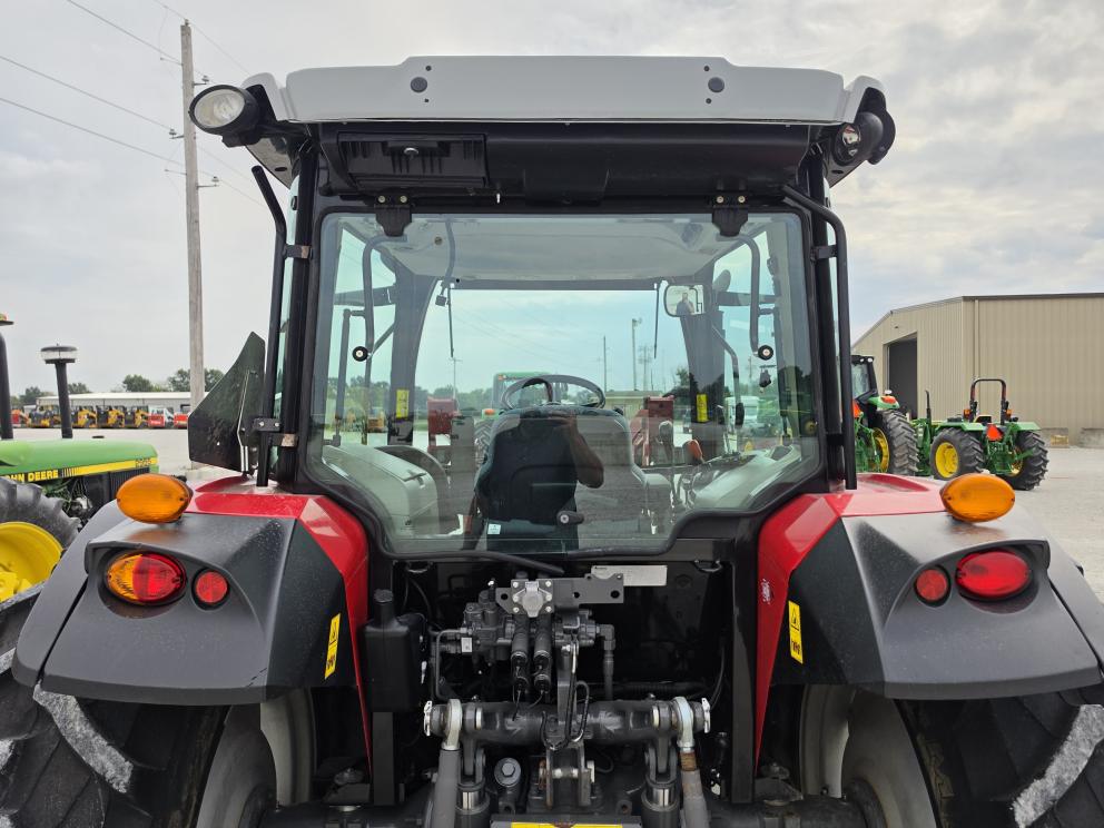 Image for 2016 Massey Ferguson 4710