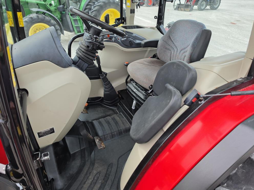 Image for 2016 Massey Ferguson 4710