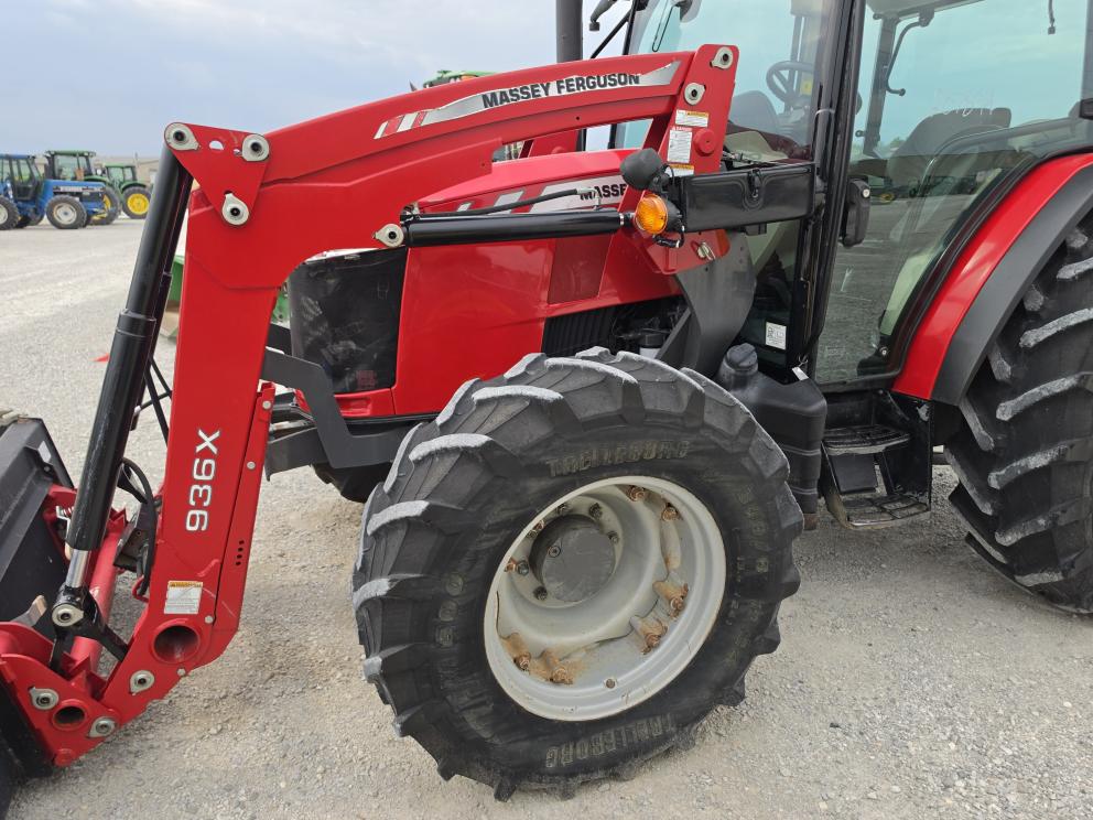 Image for 2016 Massey Ferguson 4710
