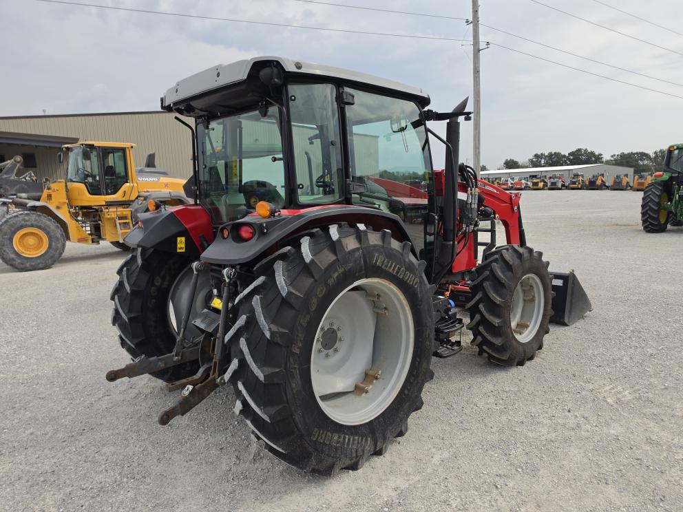 Image for 2016 Massey Ferguson 4710