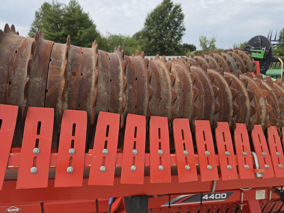 Image for 2024 Kuhn Krause 4400-32