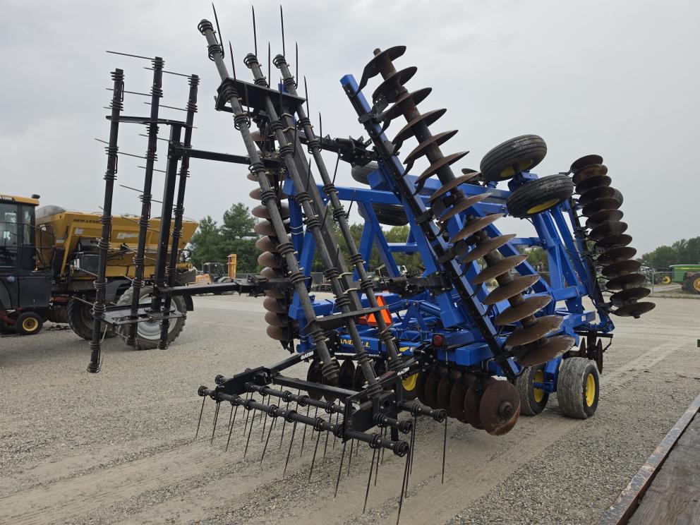 Image for 2011 Landoll 6230