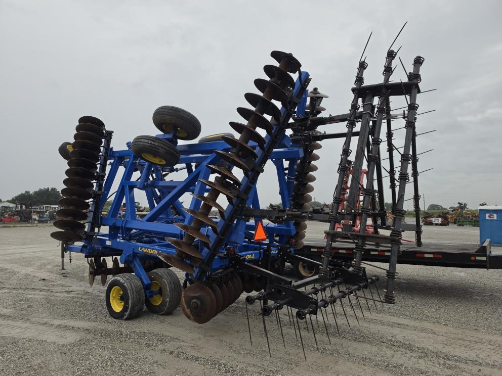 Image for 2011 Landoll 6230