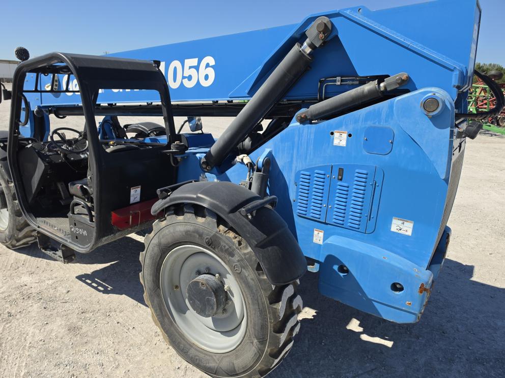 Image for 2019 Genie GTH-1056