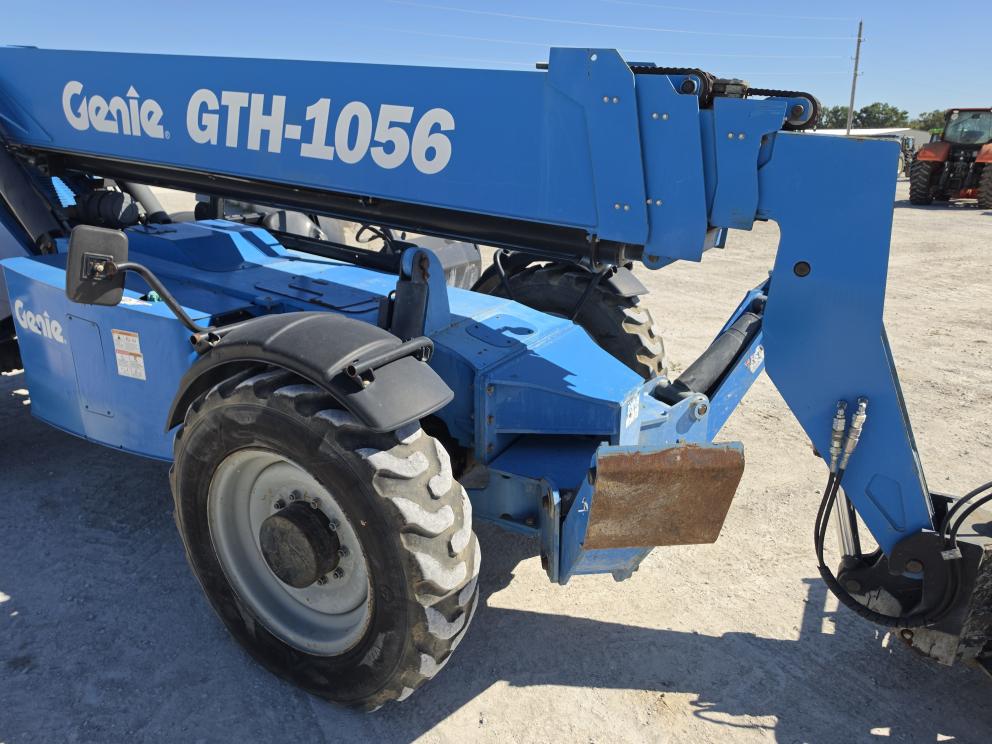 Image for 2019 Genie GTH-1056