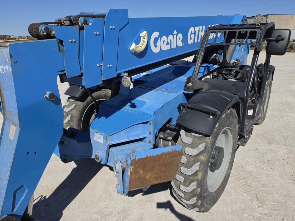 Image for 2019 Genie GTH-1056