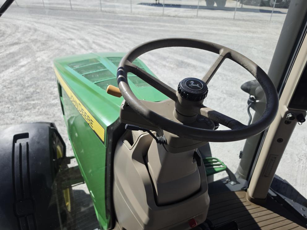 Image for 2011 John Deere 7230R