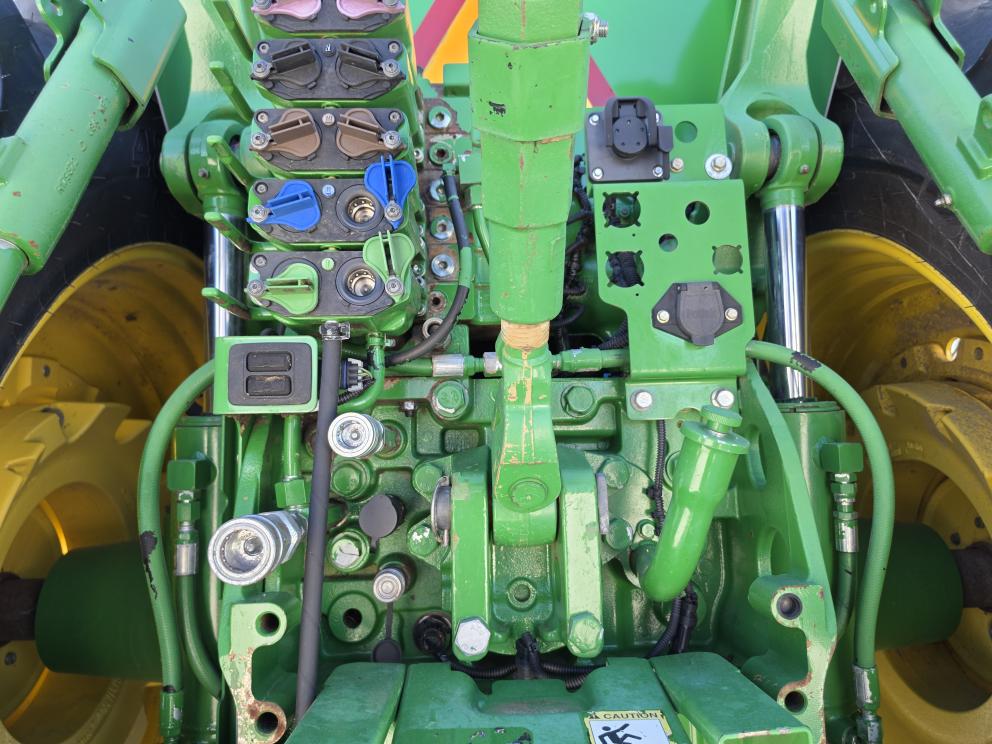 Image for 2011 John Deere 7230R