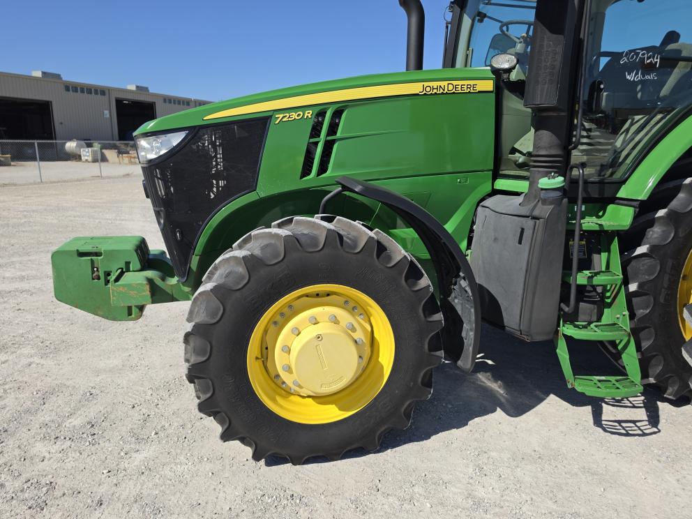 Image for 2011 John Deere 7230R