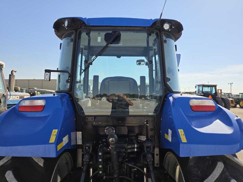 Image for 2022 New Holland T5.120