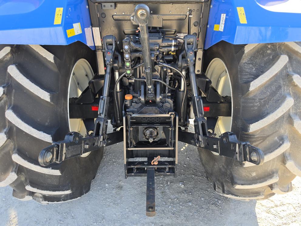 Image for 2022 New Holland T5.120