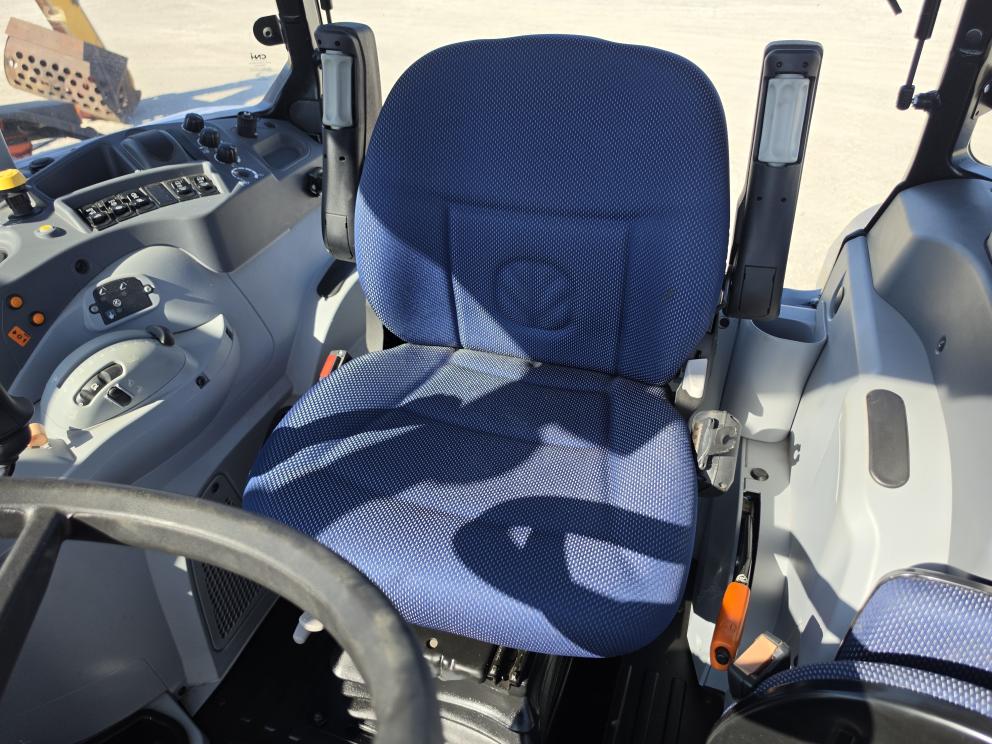 Image for 2022 New Holland T5.120