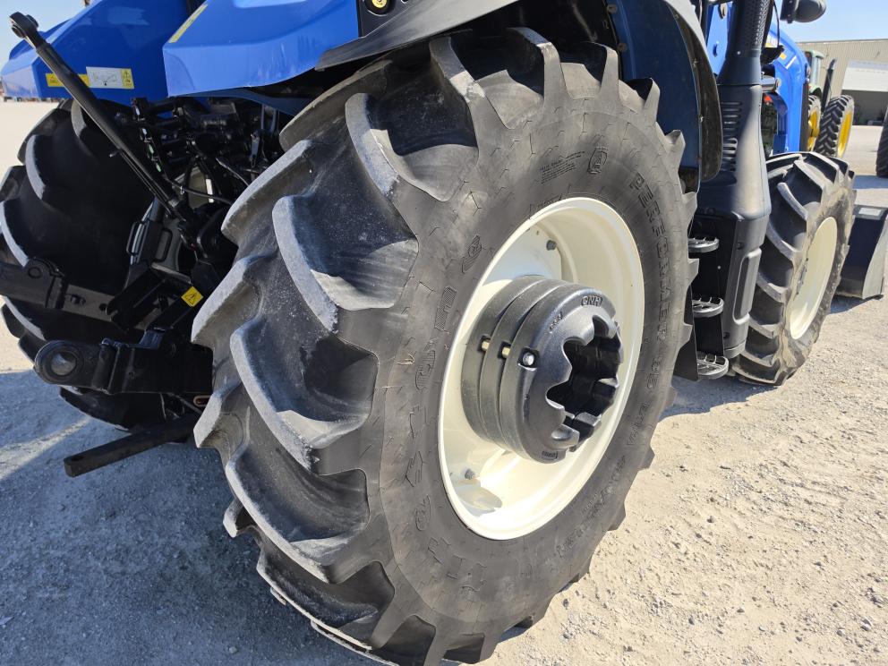 Image for 2022 New Holland T5.120