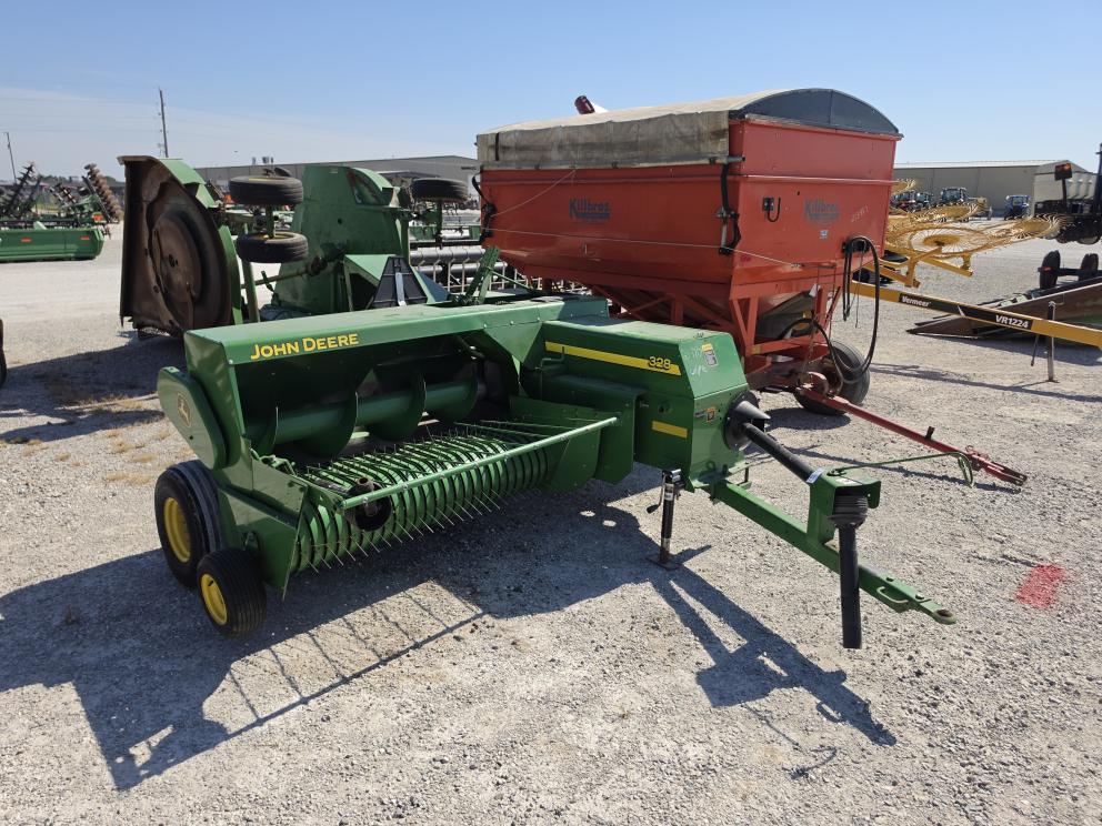 Image for 2016 John Deere 328