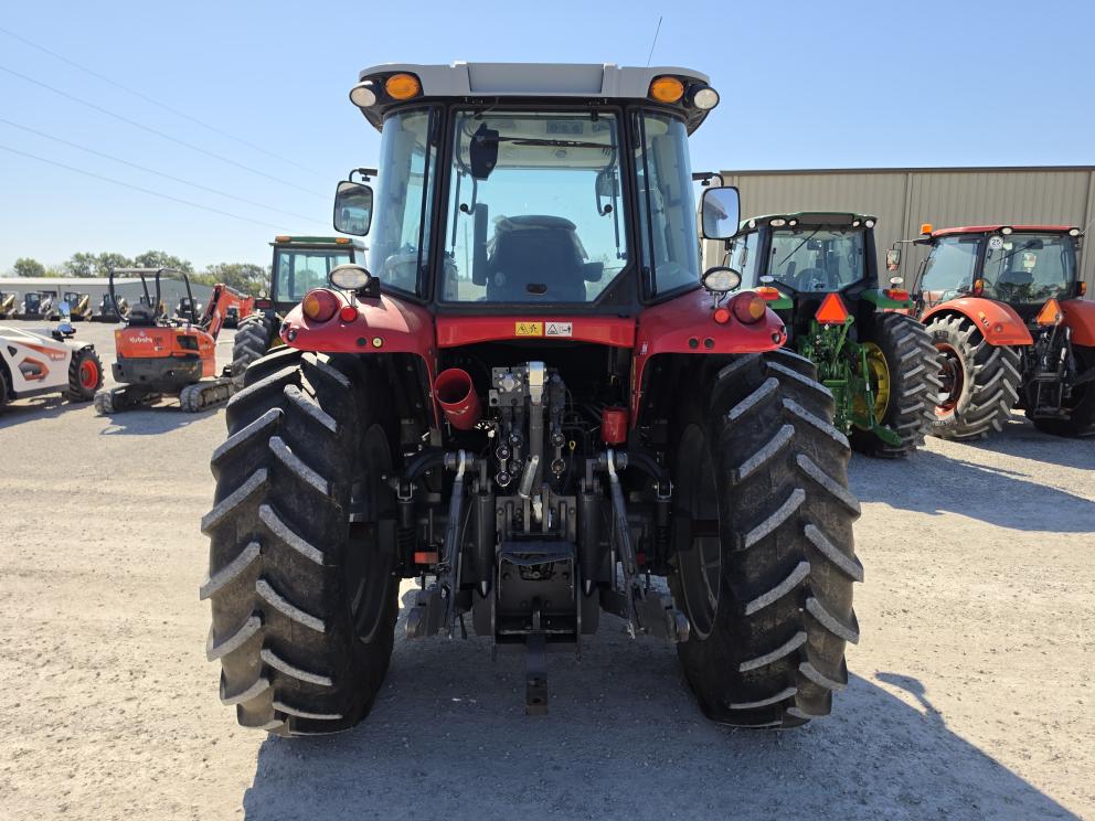 Image for 2015 Massey Ferguson 7714