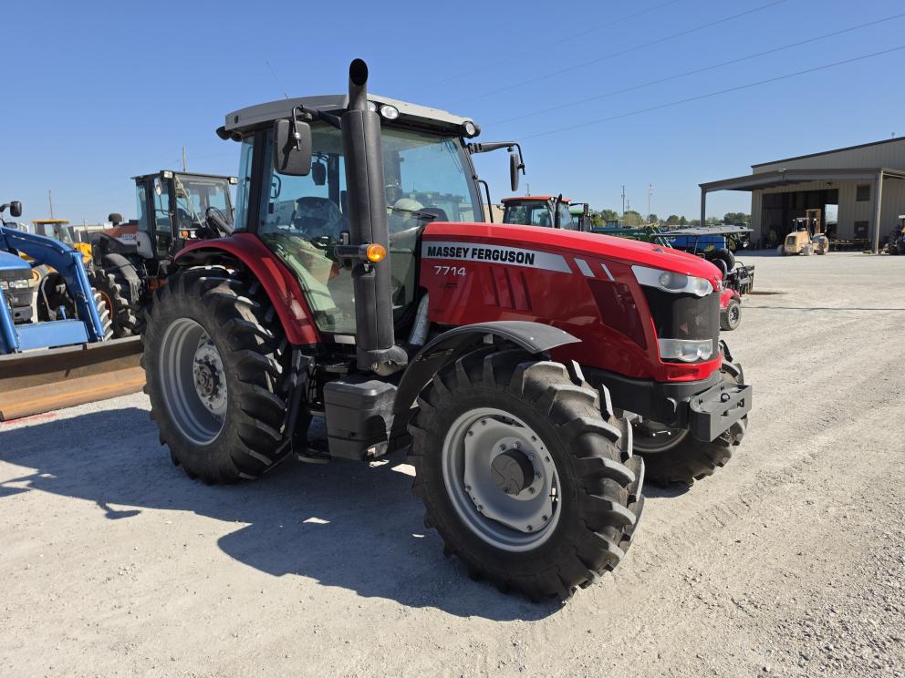 Image for 2015 Massey Ferguson 7714