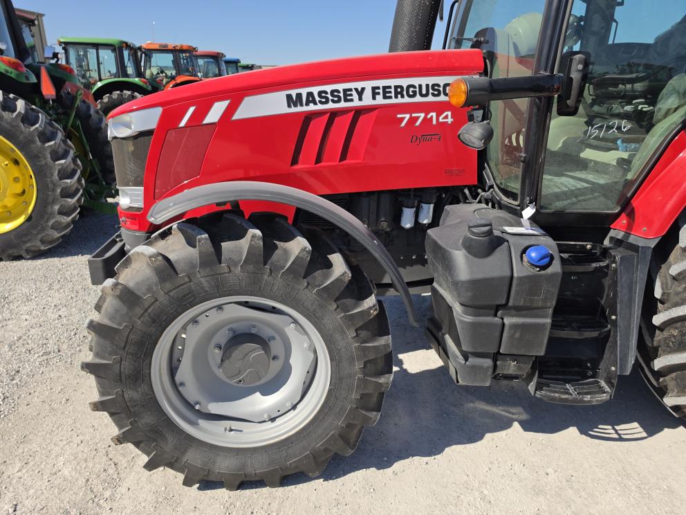 Image for 2015 Massey Ferguson 7714