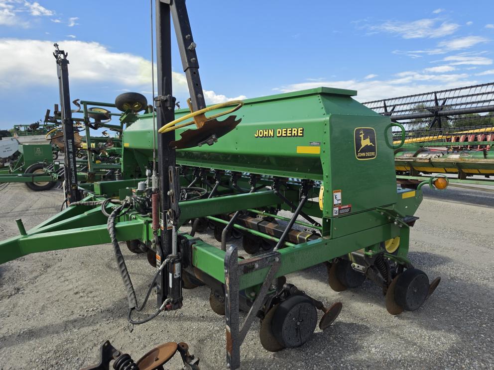 Image for 1997 John Deere 1560