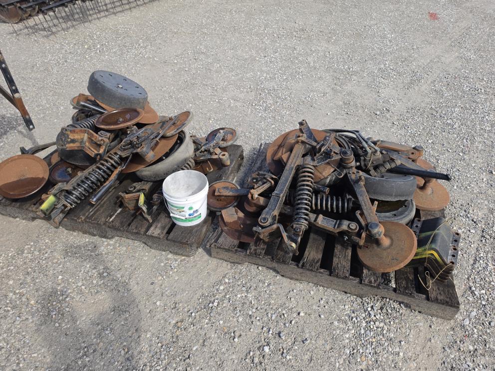Image for 1997 John Deere 1560