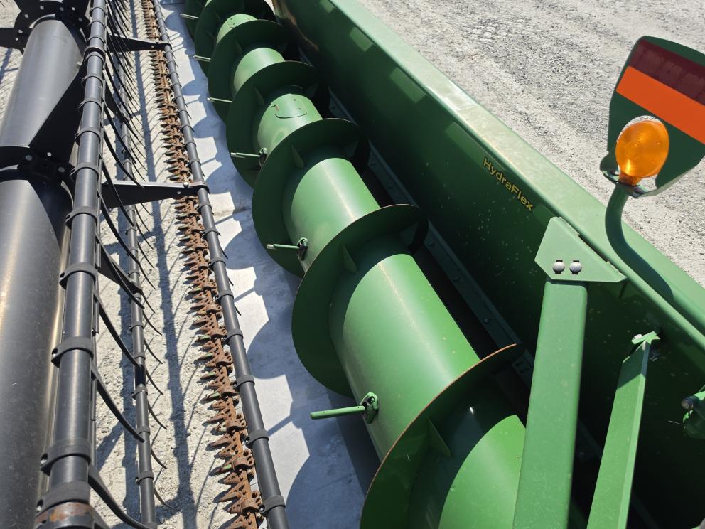 Image for 2012 John Deere 635F
