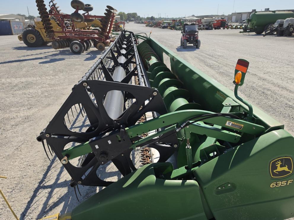 Image for 2012 John Deere 635F