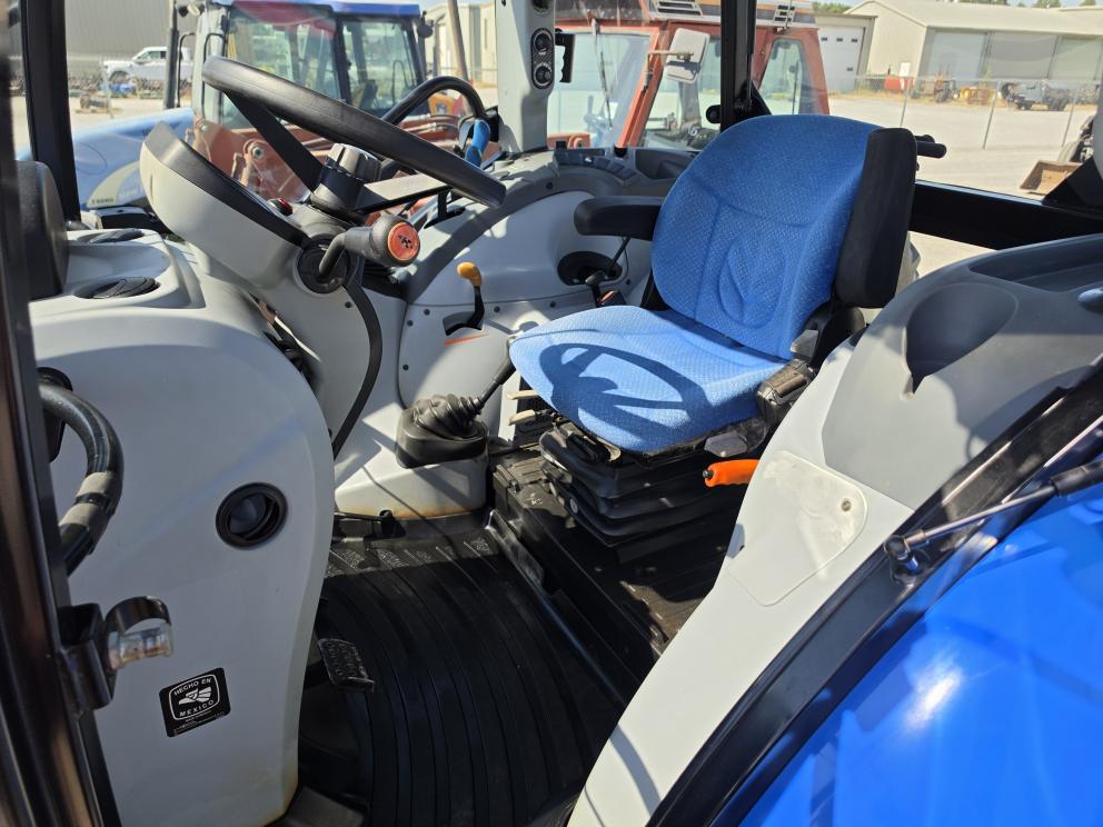 Image for 2016 New Holland TS6.110