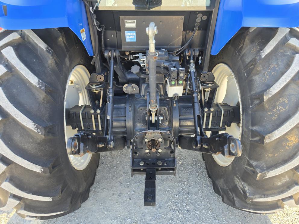 Image for 2016 New Holland TS6.110