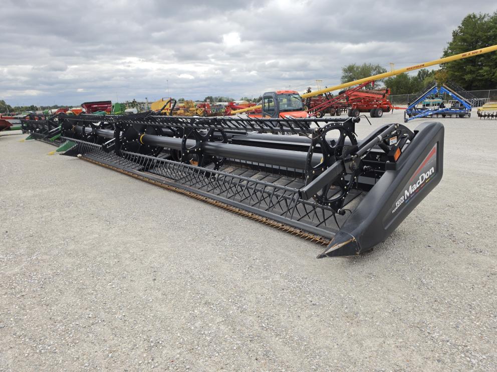 Image for 2009 MacDon FD70-35