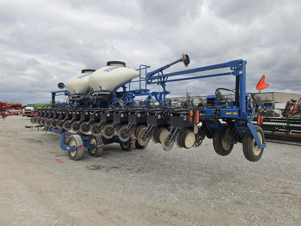 Image for 2010 Kinze 3600