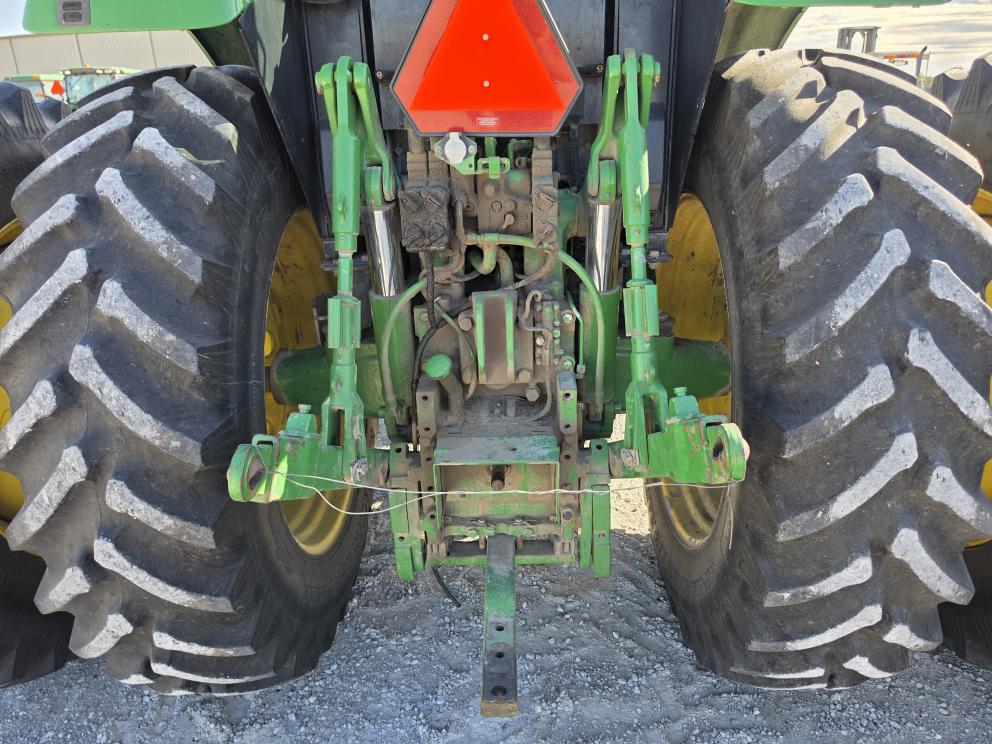 Image for 2015 John Deere 6150M