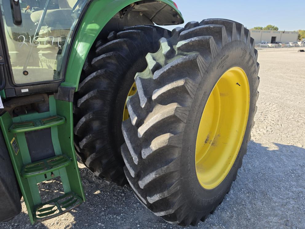Image for 2015 John Deere 6150M