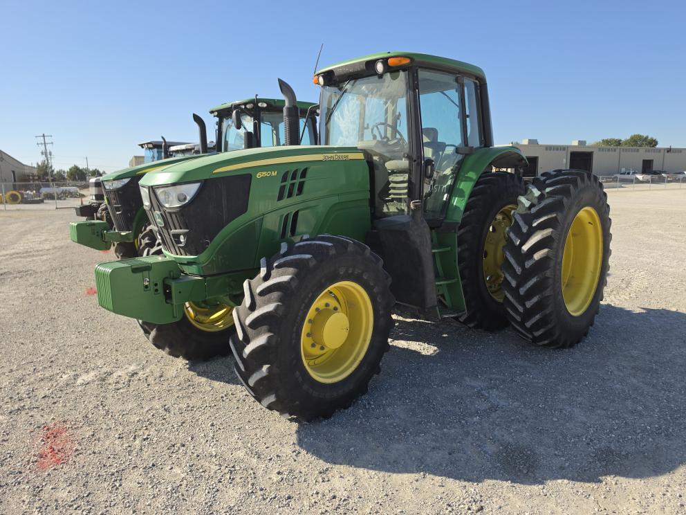 Image for 2015 John Deere 6150M