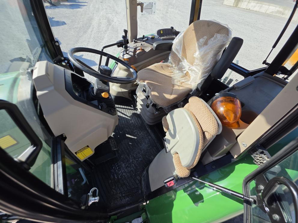 Image for 2023 John Deere 6105E
