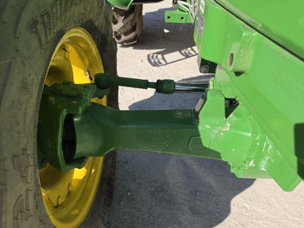 Image for 2023 John Deere 6105E