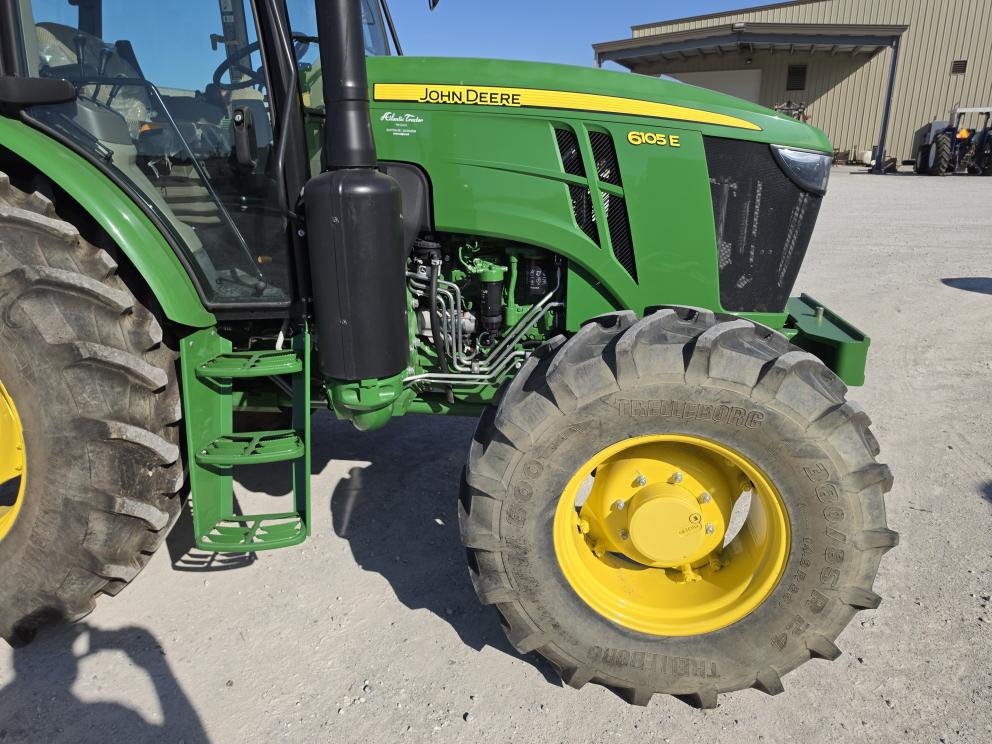 Image for 2023 John Deere 6105E