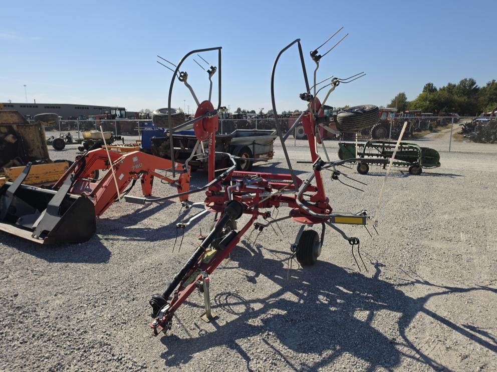 Image for 2021 Massey Ferguson TD524