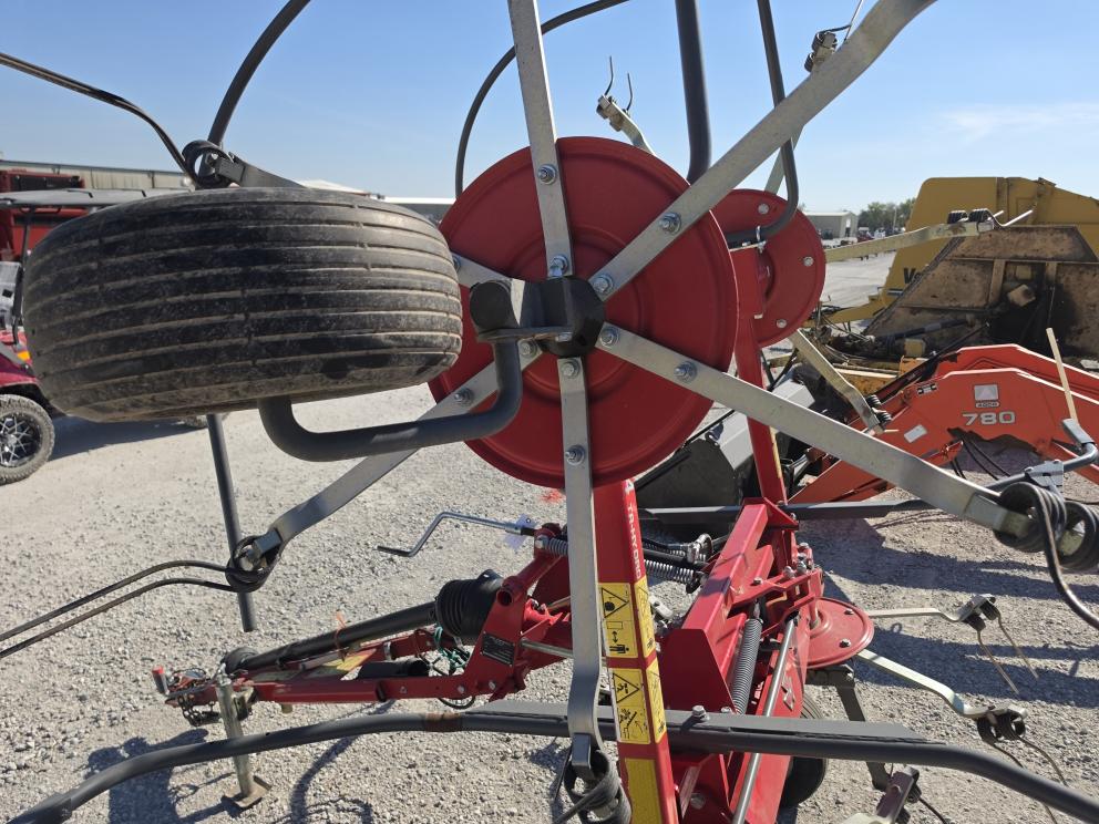 Image for 2021 Massey Ferguson TD524